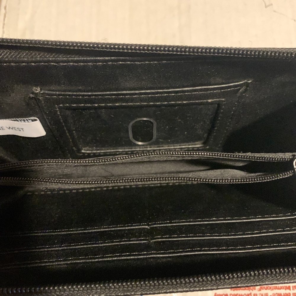 Nine West Floral Wallet (EUC) - Picture 5 of 7